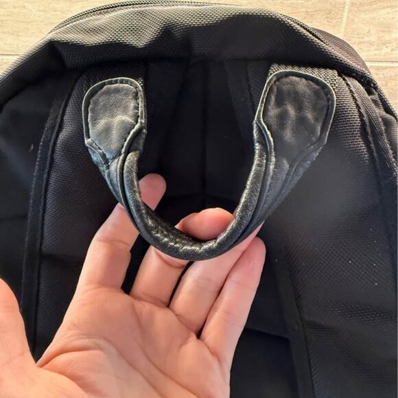 Victorinox Black Laptop School Work‎ Travel Backpack (Approx 14 x 18 x 7 inches) - Picture 6 of 10